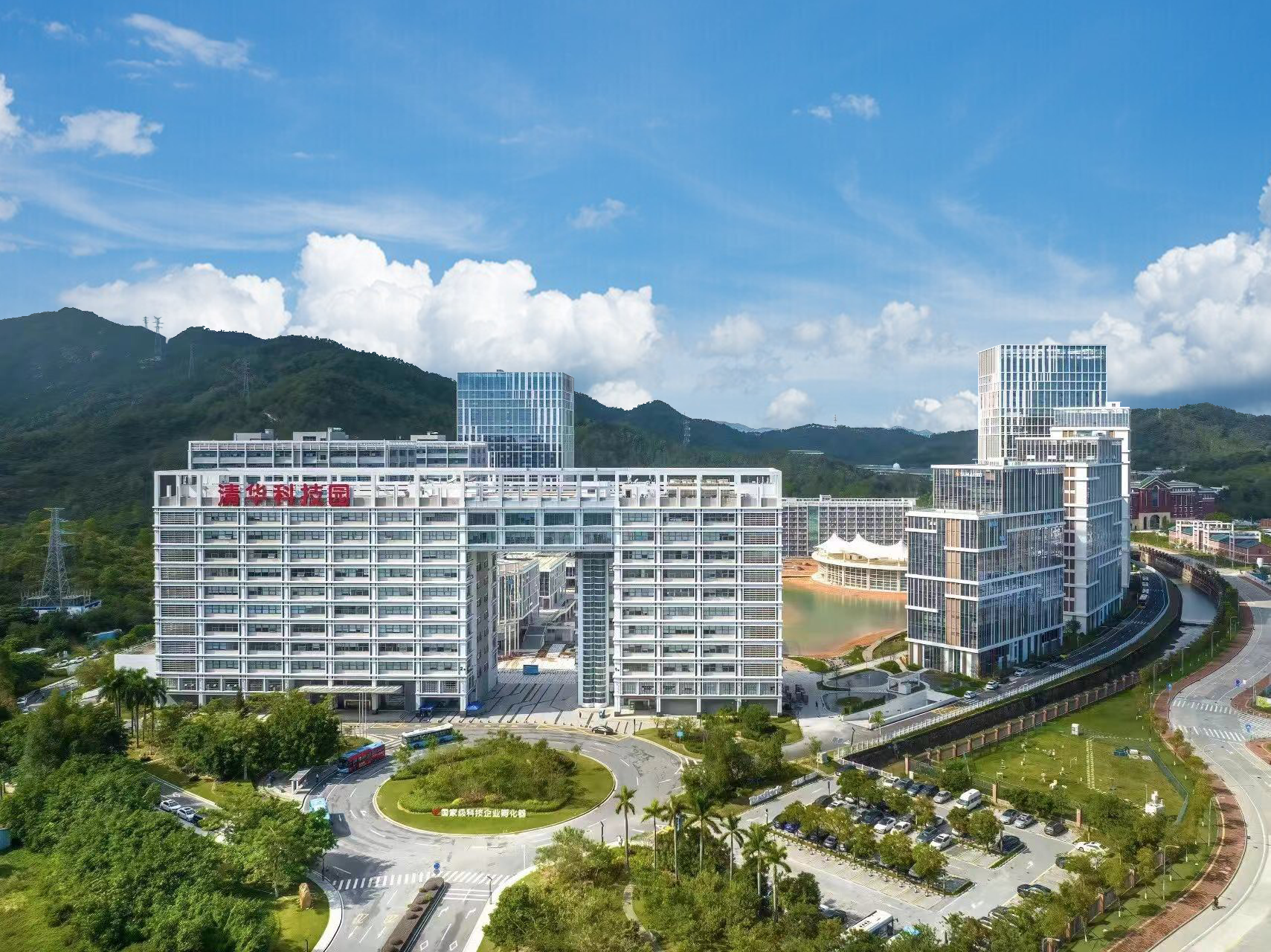 这里，“独角兽”“瞪羚”频频出没